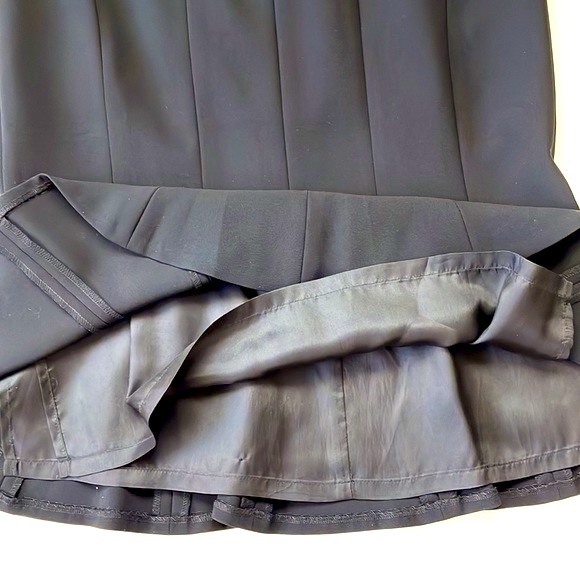 Ann Taylor Black Flare Skirt, Fully Lined, Size 4P - Picture 7 of 11